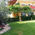 Guesthousemantho Гостевой дом