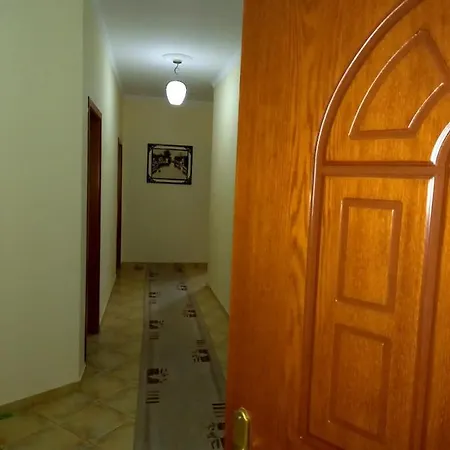 Guesthousemantho * Gjirokastër