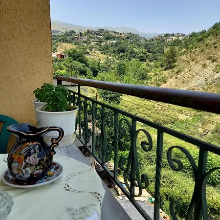 Gasthuis Guesthousemantho Gjirokastër