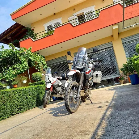 Guesthousemantho Gjirokastër